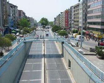 Sinem Hotel - Istanbul - Balcony