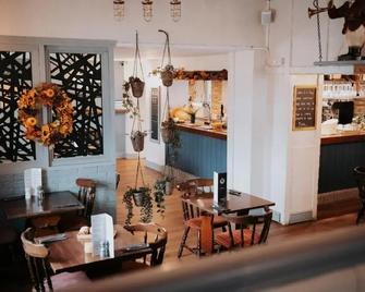 The Fox and Hounds - Carmarthen - Restaurant