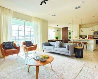 Luxurious 5br W Pool, Spa, Game Room & Bbq Grill - Poinciana