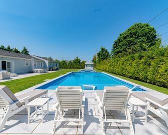 Villa Emilio - Orient - Pool