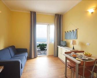 Residence Paradiso - Laigueglia - Вітальня