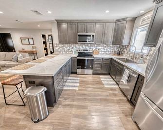 New! Beachy Lake Havasu Getaway - Lake Havasu City - Cocina