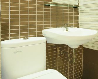 Collection O Palembang Near Palembang Indah Mall - Palembang - Baño