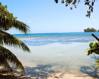 Private Beach, Waterfront Bungalow-A/C - 4 Pers - Raiatea - Playa