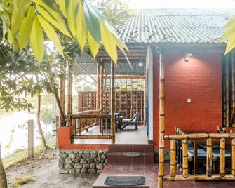The Sikhiri Cottages, Manas National Park - Kumguri - Patio