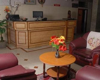 Laila Palace - Salem - Reception