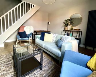 The Hideaway - York - York - Living room