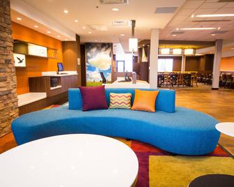 Fairfield Inn & Suites by Marriott Denver Northeast/Brighton - Brighton - Living room