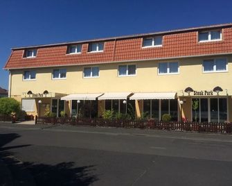 Parkhotel Obertshausen - Obertshausen - Gebouw