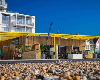 Lovely bijou loft apt, one road back from the sea - Worthing - Building