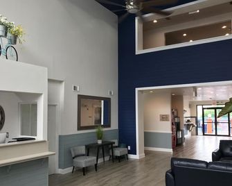 Hotel Pensacola - פנסאקולה - לובי