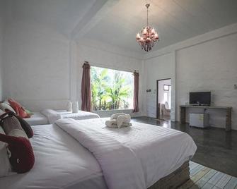 Monoko Porploen Resort Suanphung - Suan Phueng - Habitación