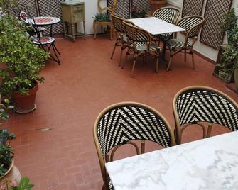 Hotel de France - Narbonne - Patio
