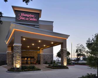 Hampton Inn & Suites Dallas Market Center - Dallas - Bygning
