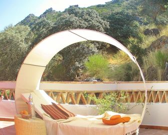 The cortijo, a spacious, beautifully designed holiday home & pool in Extremadura - Montánchez - Balcón