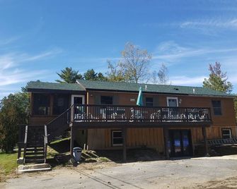 Perfect Family Getaway! - Warrensburg - Building