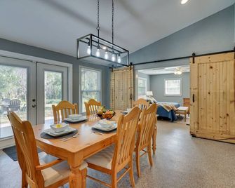 Spacious Arcadia Escape Near Public Boat Ramp - Arcadia - Comedor