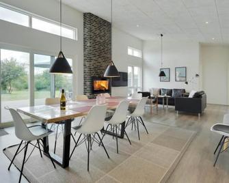 Holiday Home Weike - 950m to the inlet in Western Jutland by Interhome - Tarm - Comedor