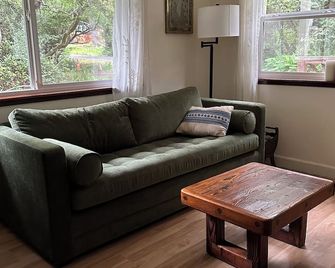 Cozy cottage in charming Trinidad with WiFi - Trinidad - Soggiorno