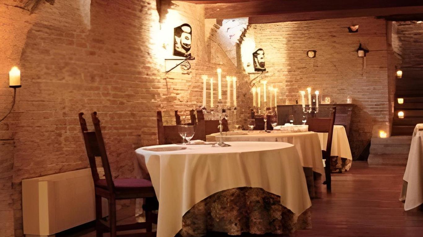 Castello Di Montegridolfo Spa Resort