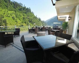 Vandi Hotel - Sharda - Patio