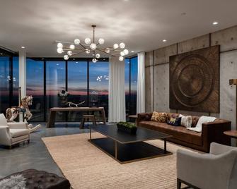Belleza by AvantStay Hilltop Mansion w Pool Panoramic Views Ultra Modern Interior - Glen Ellen - Sala de estar