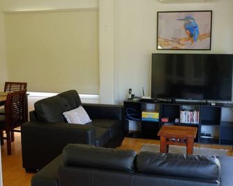 Retreat by the creek - Kyogle - Sala de estar