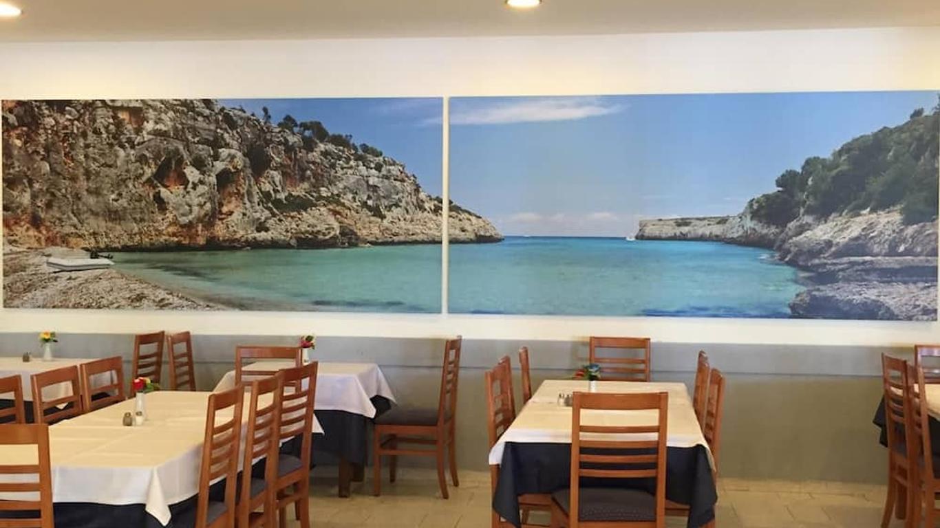 Hotel Club Cala Romani