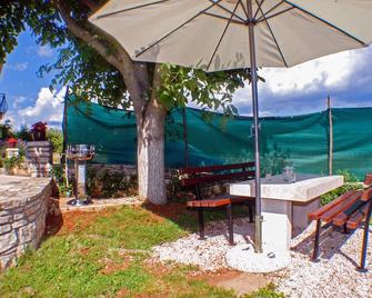 Apartman Nona - Motovun - Patio