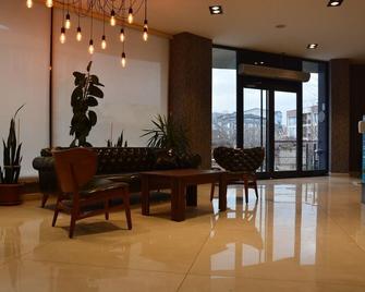 Goeruekle Alpas Yasam Hotel - Bursa - Salónek