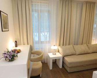 Garni Hotel Vila Drina - Bajina Basta - Sala de estar