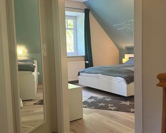 Otersen- Family-friendly holiday home in the village center - Neddenaverbergen - Habitación