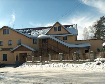 Hotel Restaurant Svejk - Kraslice - Edificio