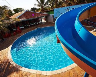Camping Clube e Pousada Novilha de Ouro - คอลดัส โนวาส - สระว่ายน้ำ