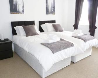 8 Cathedral Street - Dunkeld - Bedroom