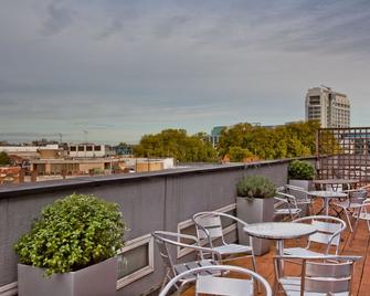 Lse Carr-Saunders Hall - London - Balcony