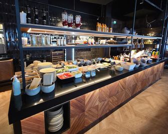 Kuukkeli Log Houses Teerenpesä - Premium Suite A48 - Saariselka - Bar