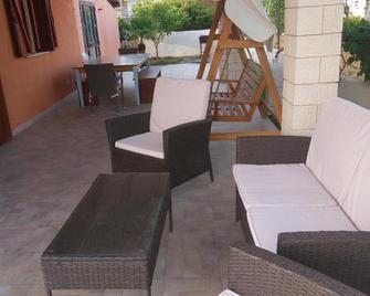 Villa Origano - Santa Maria del Focallo - Patio