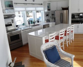 Relax at Water's Edge - Amazing, Beach Home - Low winter rates Dec - Apr - Coupeville - Kuchyň