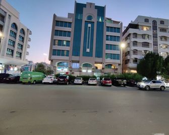 Oasis Hostel - Abu Dhabi - Gebouw
