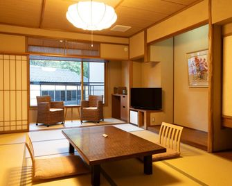 Kuhe Ryokan - Tsuruoka - Dining room