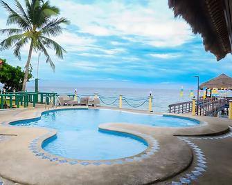 Blue Deep Resort powered by Cocotel - Padre Burgos - Piscina