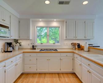 Cottage Sonoma Historic Plaza, - Includes Wine Tasting Passport - Sonoma - Kitchen