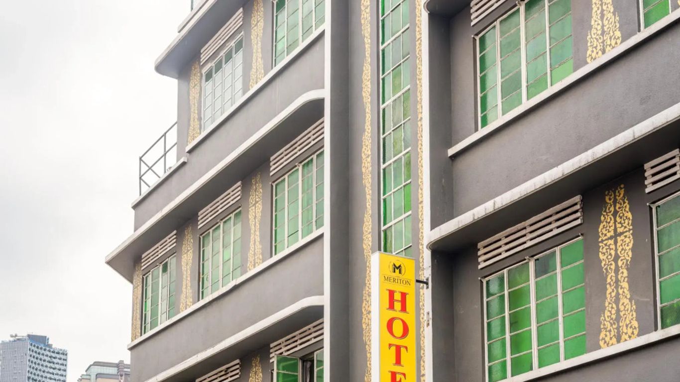 Meriton Hotel