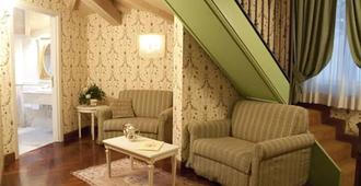 Hotel Villa del Bosco - Catania - Living room
