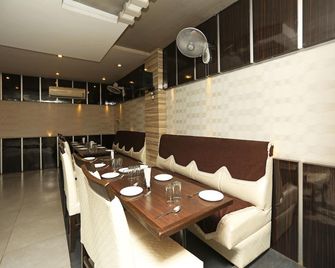 Hotel Sundaram - Prayagraj - Restaurant