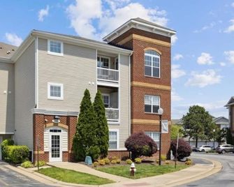 Mountain Jade Garden Condo Resort 2 bed 2 bath near Newport News City Center - Newport News - Gebäude