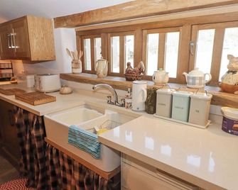 Tipyn Bach, Pet Friendly, Character Holiday Cottage In Bedwas - Caerphilly - Cuisine