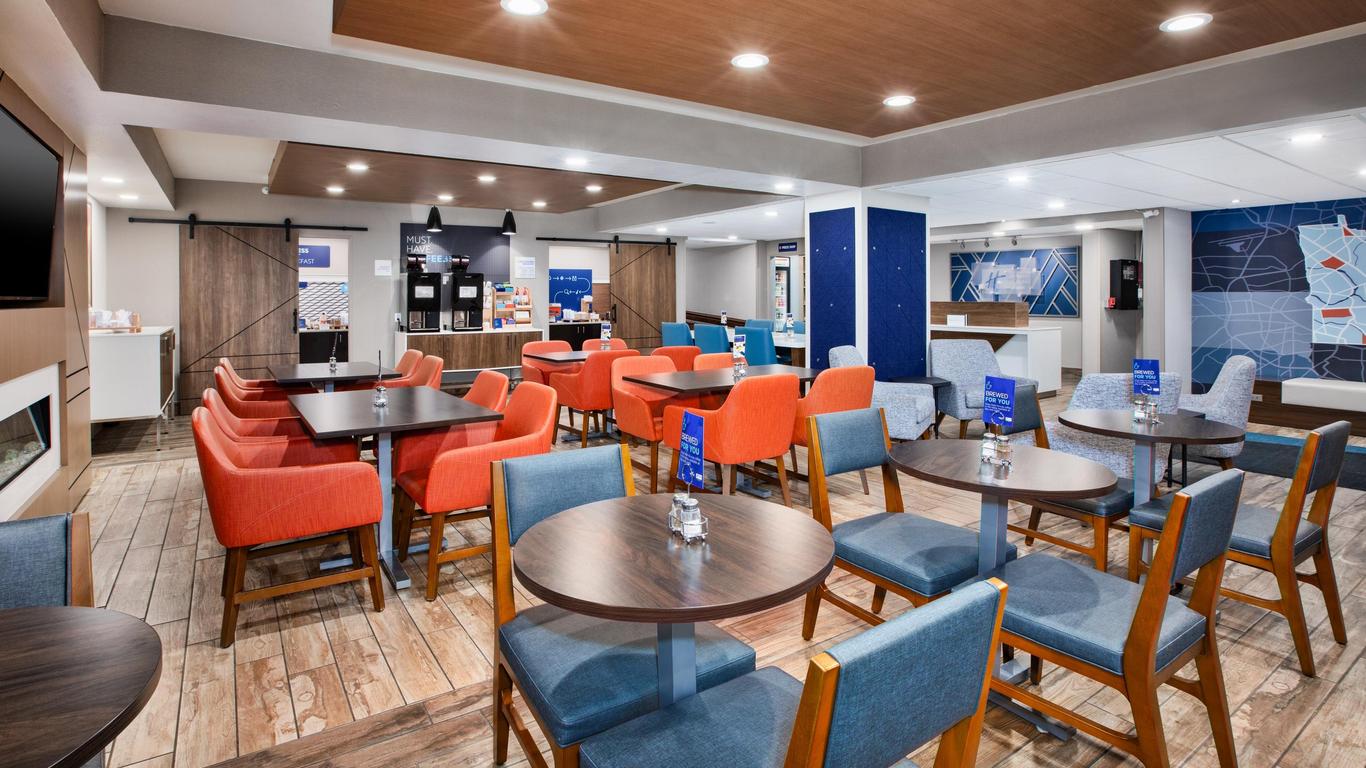 Holiday Inn Express & Suites Eden Prairie - Minneapolis By IHG