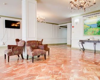 Olive Tree Hotel and Banquet halls - Jackson - Lobby